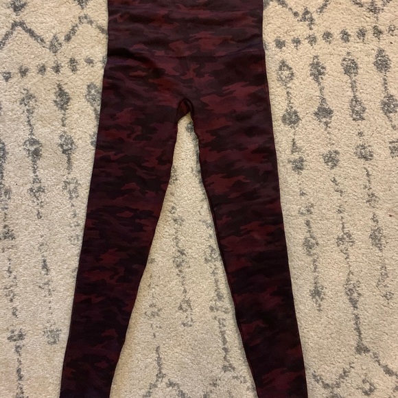 SPANX Look At Me Now leggings - Picture 3 of 3